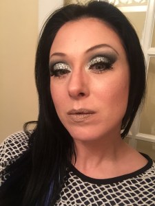cut-crease-glitter-lashes